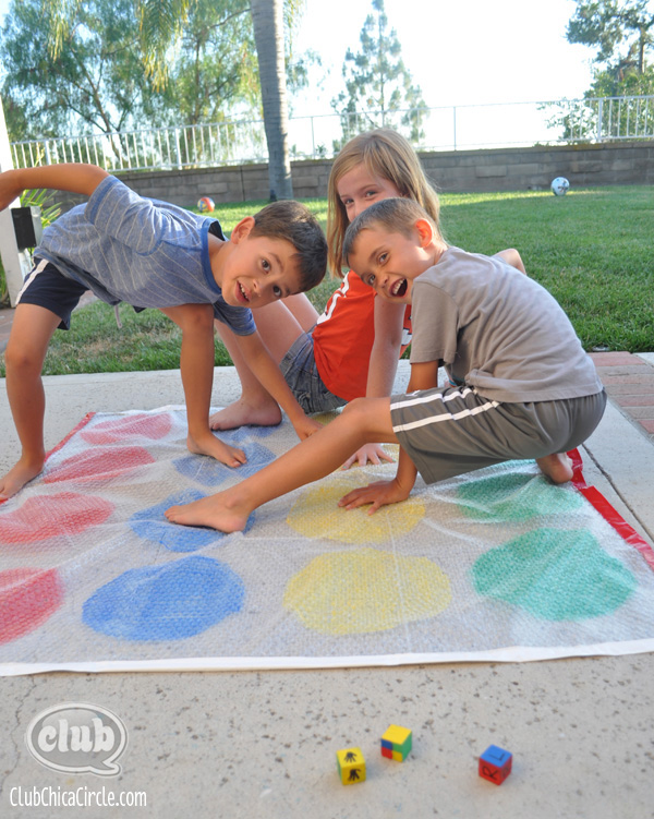 Backyard-Bubble-Twister-Game-@clubchicacircle