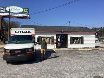 uhaul tobacco rd U-Haul: Trailer Rental & Towing in Kansas City, MO at Red Bridge Market Is this U-Haul truck abandoned