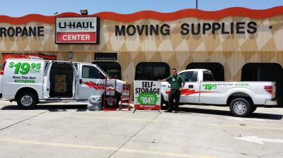 U Haul Moving Truck Rental In Stockton Ca At U Haul Moving Storage At Hammertown