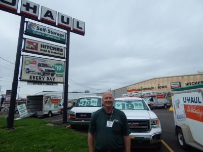 U Haul Moving Truck Rental In Cincinnati Oh At U Haul Moving Storage At Beechmont Ave