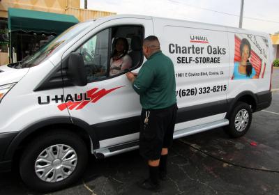 U Haul Moving Truck Rental In Covina Ca At U Haul Moving Storage Of Charter Oaks