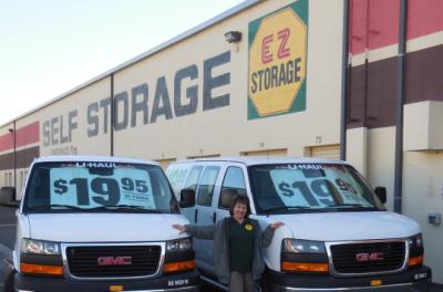 U Haul Moving Truck Rental In Burbank Ca At Ez Storage Of Burbank Lp
