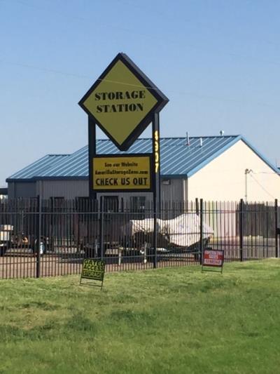 U Haul Moving Truck Rental In Amarillo Tx At Amarillo Storage Station