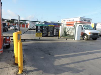 Self Storage In San Antonio Tx 78212 U Haul Moving Storage At San Pedro