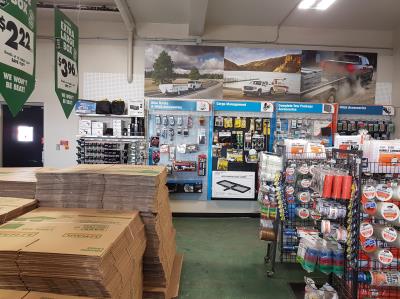 U Haul Trailer Hitch Installation In Mississauga On At U Haul Moving Storage At Royal Windsor