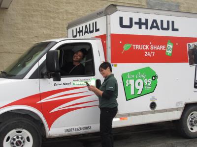 U Haul Moving Truck Rental In Leavenworth Ks At U Haul Moving Storage Of Leavenworth