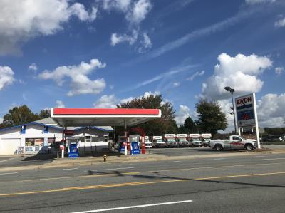 U Haul Moving Truck Rental In Greensboro Nc At Exxon At Irving Park