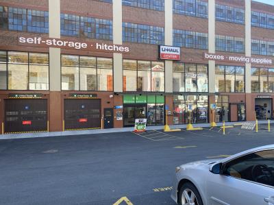 U Haul Moving Truck Rental In Worcester Ma At U Haul Moving Storage At University Square