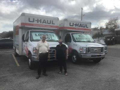 U Haul Moving Truck Rental In Saint Petersburg Fl At Easy Stop Beverage Depot