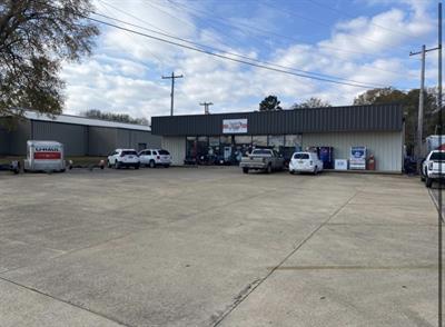 U Haul Moving Truck Rental In Baldwyn Ms At Southern Variety