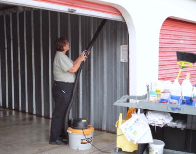 U Haul Virtual Tour Deborah Is Our Storage Facility Housekeeper She Takes Personal Pride In Her Work
