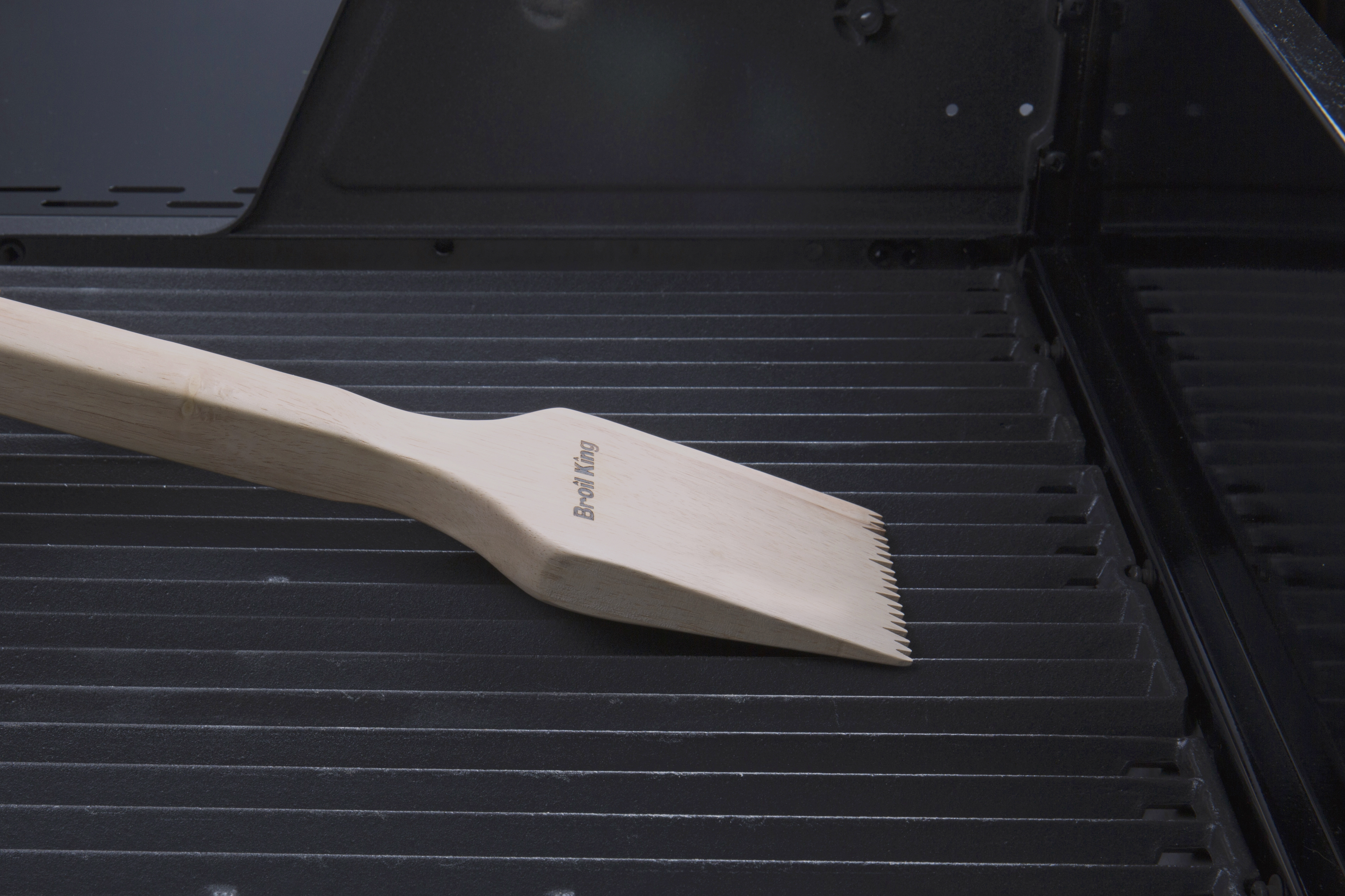 Wood Grill Scraper Broil King