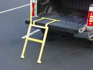 U-Haul: Moving supplies: Tailgate Master Portable Steps One step
