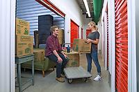 Moving Into Storage? 5 Heavy-Lifting Tasks You Should Never Do Alone