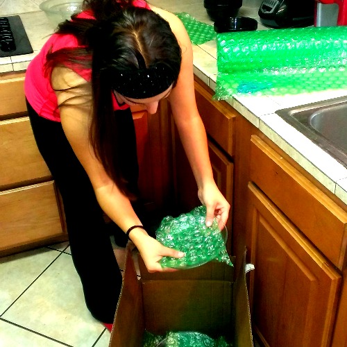 How To Pack Your Dishware