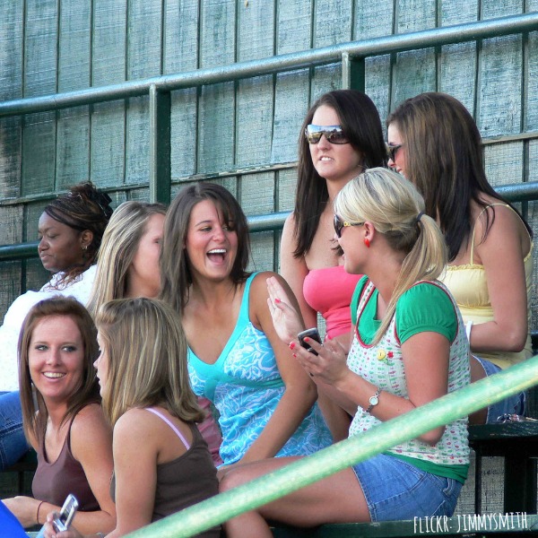 How to Make Friends in College