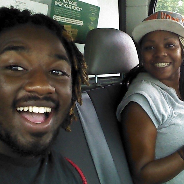 Your Guide to the Best Moving Day Selfie