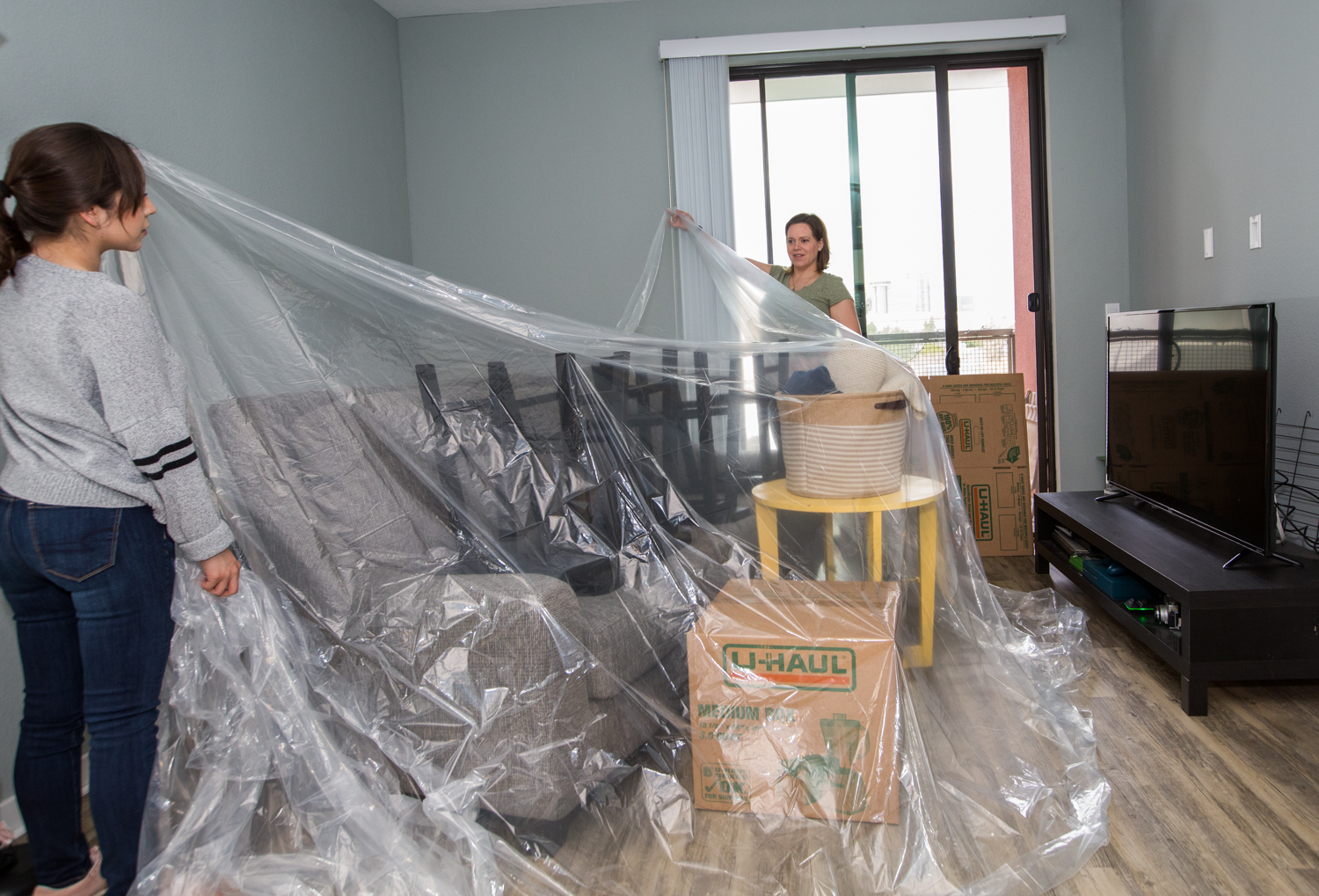 How Long Does it Take to Paint a Room? Tips for Home Painting.